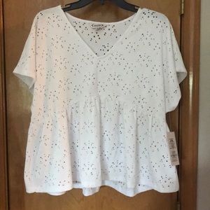 Women’s Large tunic eyelet short sleeve sculpted princess shirt